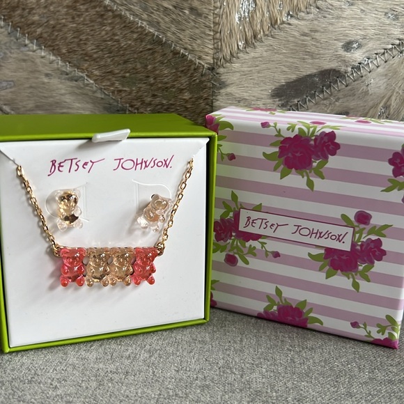 Betsey Johnson Gummy Bear Set - Picture 2 of 6